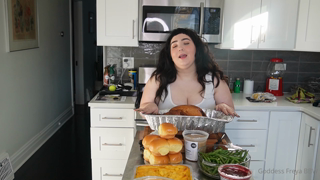 818493042_bbw-mommy-feeder-stuffs-you-for-thanksgiving-get-ready-to-a_0.mp4