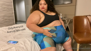 173265971_i-m-looking-like-a-lazy-butterball-in-this-feeble-attempt-at_0.m4v