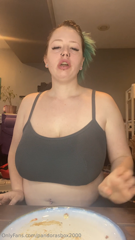 1518932296_this-5-guys-stuffing-video-is-hitting-your-dms-watch-me-stu_0.mp4