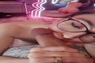 0Hougxdbvaxlur53pg850 Source.mp4
