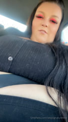 1209249055_burger-before-filming-with-jiggle0jo_0.mp4