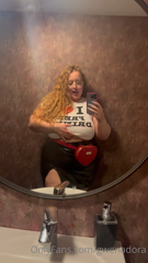373027545_hang-loose-who-else-loves-no-bra-days_0.m4v
