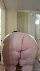1168804856_uh-oh-i-ve-outgrown-my-chair_0.mp4
