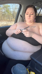 1475080103_polished-off-the-remainder-of-my-pizza-while-watching-the-8_18.mp4