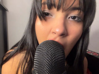 Wet ASMR mouth sounds + licking (mic pumping).mp4