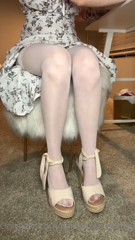 658914087_8-minute-shoe-nylon-play_0.m4v