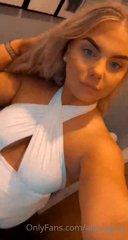 260964481_hair-down-or-tied-up_0.mp4