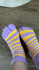 54636633_toe-socks-havent-seen-socks-like-these-in-years-still-a_4.m4v