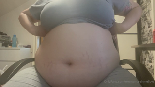 681489058_both-of-these-are-a-size-xxl_0.mp4