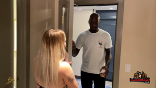 Watch online The Mandingo Club - Blonde Slut In Vegas Gets Creampied By Nba Bbc 4K on X-video.mp4