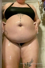 1430465636_shower-and-night-time-rub-down_1.mp4