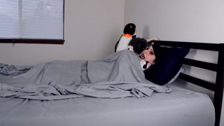stacysadistic-aka-stacysadistic-onlyfans-video-full-feature-friday-goth-girl-gives-mommy-a-blowjob_720p.mp4
