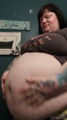 94806853_just-a-swollen-pig_0.m4v