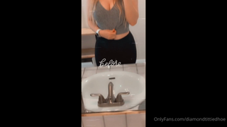 32424864_i-did-a-little-tease-of-a-stuffing-i-did-for-someone-feed_0.mp4