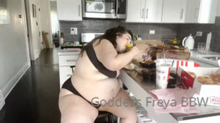 734094163_just-sent-to-your-inbox-my-biggest-stuffing-yet-i-m-goin_2.mp4