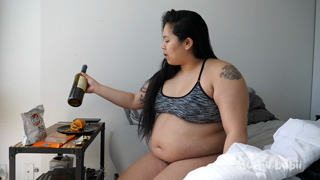 1246726243_weight-gain-denial-roleplay-originally-posted-may_0.mp4