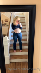 147660619_good-morning-i-literally-thought-i-could-wear-these-jeans-ou_1.m4v