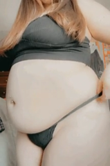 581971990_random-belly-pics-that-are-collecting-dust-in-my-camera-roll_4.mp4