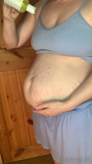 612303360_belly-oil-6w1d-my-belly-is-slowly-getting-bigger-and-t_0.m4v