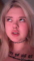 1377540408_tip-for-the-full-videopov-facetime-call-with-a-friendafter_0.mp4