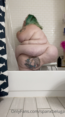322085794_the-lovely-averyssbbw-gave-me-a-shower-chair-which-is-so-he_0.mp4