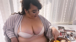 141267385_fattening-mommy-for-mother-s-day-it-s-mother-s-day-and-tha_0.mp4