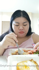 26479106_stuffing-my-face-with-american-fried-rice-and-fried-snacks-w_0.m4v
