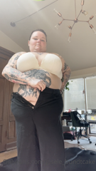 357845594_these-are-the-largest-jeans-i-own-oh-no_0.m4v