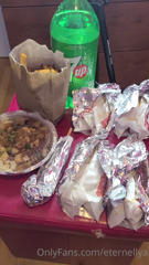 102695694_stuffing-week-end_0.m4v