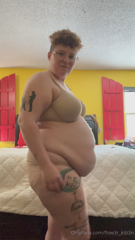 1057372534_this-outfit-used-to-fit-last-september-now-not-so-much_0.mp4