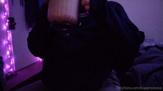 461539345_heavy-cream-and-chocolate-syrup_0.m4v