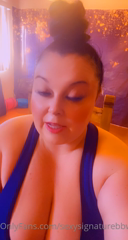 422599731_hungry-girl_3.m4v