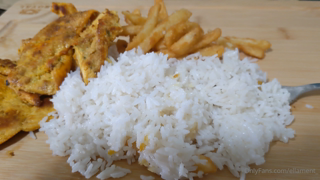 110290181_decided-to-show-what-i-m-eating-before-the-mukbang-i-m-posti_0.m4v