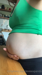 636364778_this-bred-needy-mumma-got-hungry-im-just-so-greedy-i-wan_1.m4v