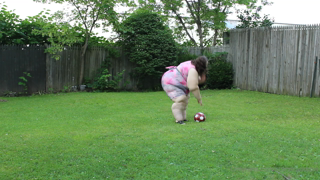 350470906_new-video-have-you-ever-seen-an-ssbbw-play-soccer-well-t_0.m4v