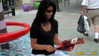 8th Street Latinas - 2010-10-29 - Easy Access.mp4
