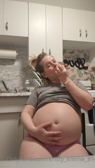 539973608_bedtime-snack-stuffing-isn-t-it-crazy-how-fast-i-abs_2.m4v