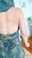 swipewho is goin to tip me so i can treat myself well this wekendjust took a few shots an 12.mp4