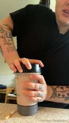 1497832039_i-found-this-video-where-i-chugged-3-wg-shakes-within-10-min_1.mp4