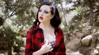FamilyBarbecue_s01_SmallHands_WhitneyWright_2160p_h264.mp4