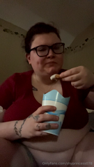 1678568398_i-love-being-a-good-piggy_3.mp4