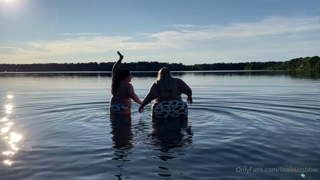 359342971_day-32-of-my-trip-i-was-able-to-spend-time-with-caseystream_7.m4v
