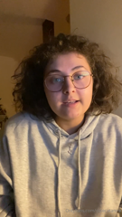 915335270_belly-play-while-waiting-for-my-overwatch-game_0.mp4