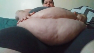 7130762_big-belly-stretchy-pants_0.mp4