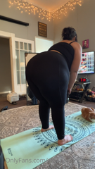 647016675_i-tried-to-do-a-butt-workout-while-watching-parks-and-rec-an_2.m4v