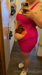 263796282_lets-do-some-chores-at-home-and-see-how-the-corset-holds-up_1.m4v