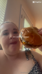 1678626936_if-theres-one-thing-to-know-about-me-its-that-i-love-food_0.mp4