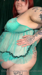 123326865_i-ordered-some-new-lingerie-and-it-fits-a-bit-differently-th_0.m4v