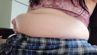 155938057_belly-stuffed-with-20-pancakes-now-i-m-about-to-eat-four-s_0.m4v
