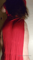 592406935_what-do-you-think-of-my-dress_1.mp4